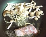 バター風味。秋鮭とキノコのおにぎらず作り方3写真