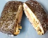 バター風味。秋鮭とキノコのおにぎらず作り方9写真
