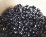 甘さ控えめ☆黒豆煮作り方1写真