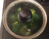 簡単なブロッコリーの茹で方♪ 水大さじ2作り方3写真