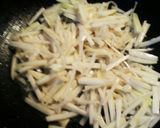 大根の皮のニンニク中華炒め作り方3写真