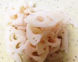 シャキシャキ☆蓮根と枝豆の混ぜごはん作り方1写真