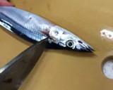 誰でも簡単キレイ☆さんま下処理作り方1写真