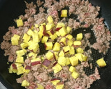 さつまいもと豚挽き肉の旨そぼろ作り方4写真