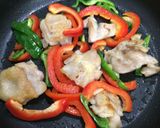 鶏肉とピーマンのピリ辛オイスター炒め作り方5写真