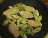 鳥むね肉とねぎの塩炒め作り方1写真
