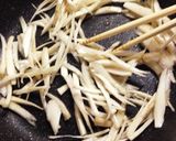 和風おかずの定番、きんぴらゴボウ作り方2写真