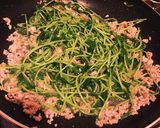 ☆ご飯がススム！豆苗と茄子の肉味噌炒め☆作り方2写真