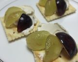 ぶどうとクリームチーズのカナッペ作り方2写真