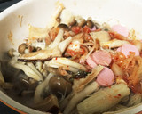 キムチとキノコの炊き込みごはん作り方1写真