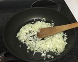 旨味がぎっしり✨ジューシーハンバーグ作り方2写真