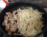 辛さ控えめ！もやし入り豚キムチ作り方3写真