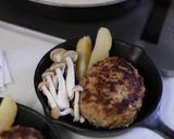 スキレットで♪クリーム煮込み風ハンバーグ作り方14写真