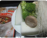 和風トマトスープの素と冷蔵庫の野菜作り方1写真