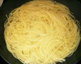 アスパラと生ハムのペペロンチーノ作り方1写真