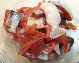 鮭のあらを使った野菜たっぷりみそ汁作り方1写真