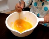子供と一緒に。アンパンマンのマドレーヌ作り方3写真
