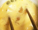 グリンピースとプロセスチーズの卵焼き作り方2写真