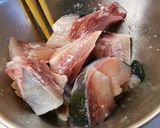 ブリあらのしょうが焼きボウル。作り方1写真