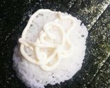 鶏ミンチと細ねぎのおにぎらず作り方2写真