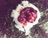 鶏ミンチと細葱のあっさり梅味♪おにぎらず作り方4写真