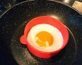 100均ホットケーキ型で丸い！目玉焼き作り方2写真