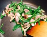 【15分】砂肝とシメジのパクチー炒め作り方3写真
