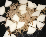 簡単☆高野豆腐と大根と豚挽き肉の煮物☆作り方3写真