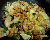 味付きホルモンの野菜炒め作り方4写真
