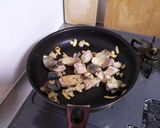 鯖と春菊とパプリカのバルサミコ酢炒め作り方4写真
