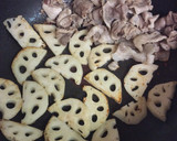 きのことれんこん豚肉の梅しょうゆ炒め作り方5写真