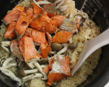 炊飯器で簡単～！秋鮭の炊き込みごはん作り方4写真