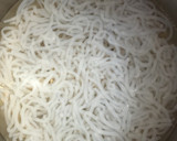 きゅうりと糸こんにゃくの梅ゆかり和え作り方3写真