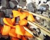 里芋と鶏ミンチの煮物作り方6写真
