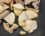 豚モツと大根の煮物作り方5写真