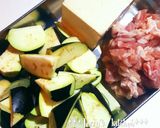 胡麻香る♪豚肉＆茄子＆豆腐のお味噌汁♡作り方1写真