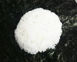 のりの佃煮ときゅうりのおにぎらず作り方1写真