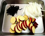 わかめ万歳♪さつまいも味噌汁作り方1写真