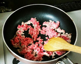 節約＊挽き肉ともやしのマヨ醤油炒め＊作り方1写真