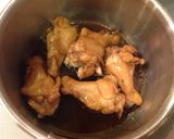 簡単すぎこってり旨~鳥肉手羽元の甘辛煮☆作り方3写真