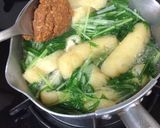 朝食 水菜と揚げの味噌汁作り方3写真