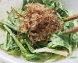 セロリの葉消費☆５分で和風おかかサラダ作り方5写真