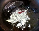 舞茸とイカのパスタ ペペロンチーノ風作り方3写真