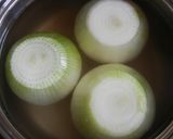 玉ねぎの丸ごとダシ煮作り方1写真