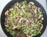 豚肉とセロリでガパオ☆作り方5写真