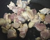 鶏もも肉と小松菜の塩麹炒め作り方2写真