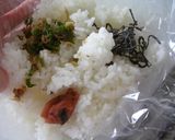 今日は何の具?♪♪山賊おにぎり☆作り方1写真