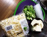 もやしと豆腐の夜食スープ作り方1写真