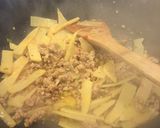豚ひき肉と春雨の豆板醤炒め作り方2写真
