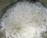 豚ひき100gで！春菊ゴボウのチャプチェ作り方1写真
